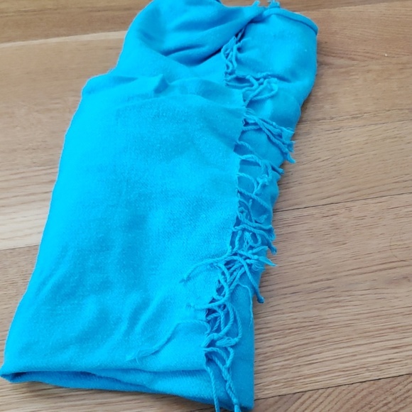 Scarf - Picture 2 of 3